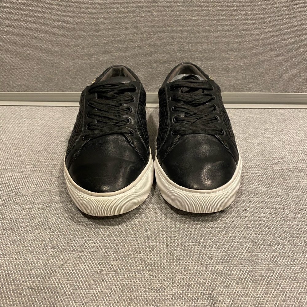 Tory Burch Marion Black Quilted Men's Sneakers size 10 - Picture 2 of 8